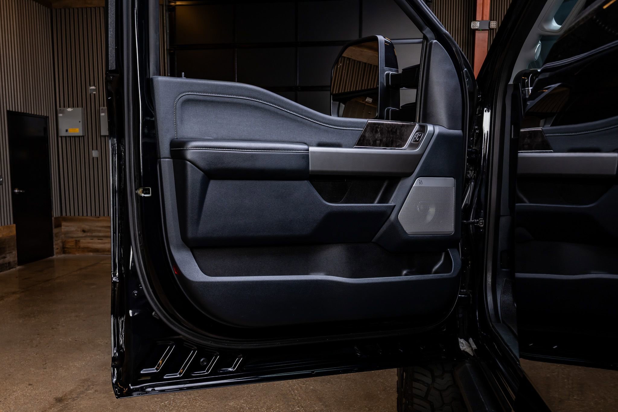 Used 2023 Ford F250 Lariat w/ Lariat Ultimate Package image 35