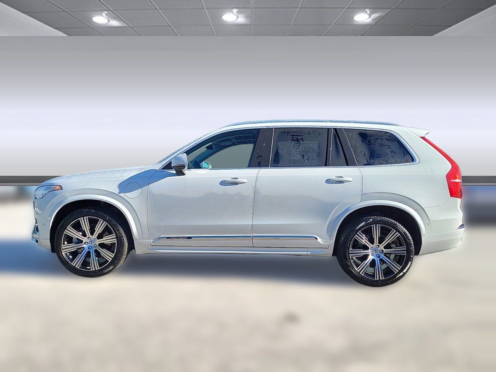 New 2024 Volvo XC90 T8 Plus w/ Protection Package Premier AWD/4WD video 2