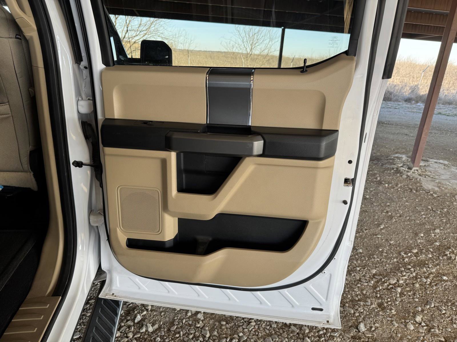 Used 2016 Ford F150 XLT w/ Equipment Group 302A Luxury image 32