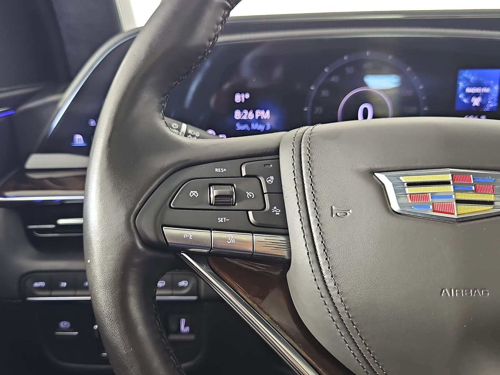 Used 2023 Cadillac Escalade ESV Sport Platinum w/ LPO, ONYX Package AWD/4WD image 17
