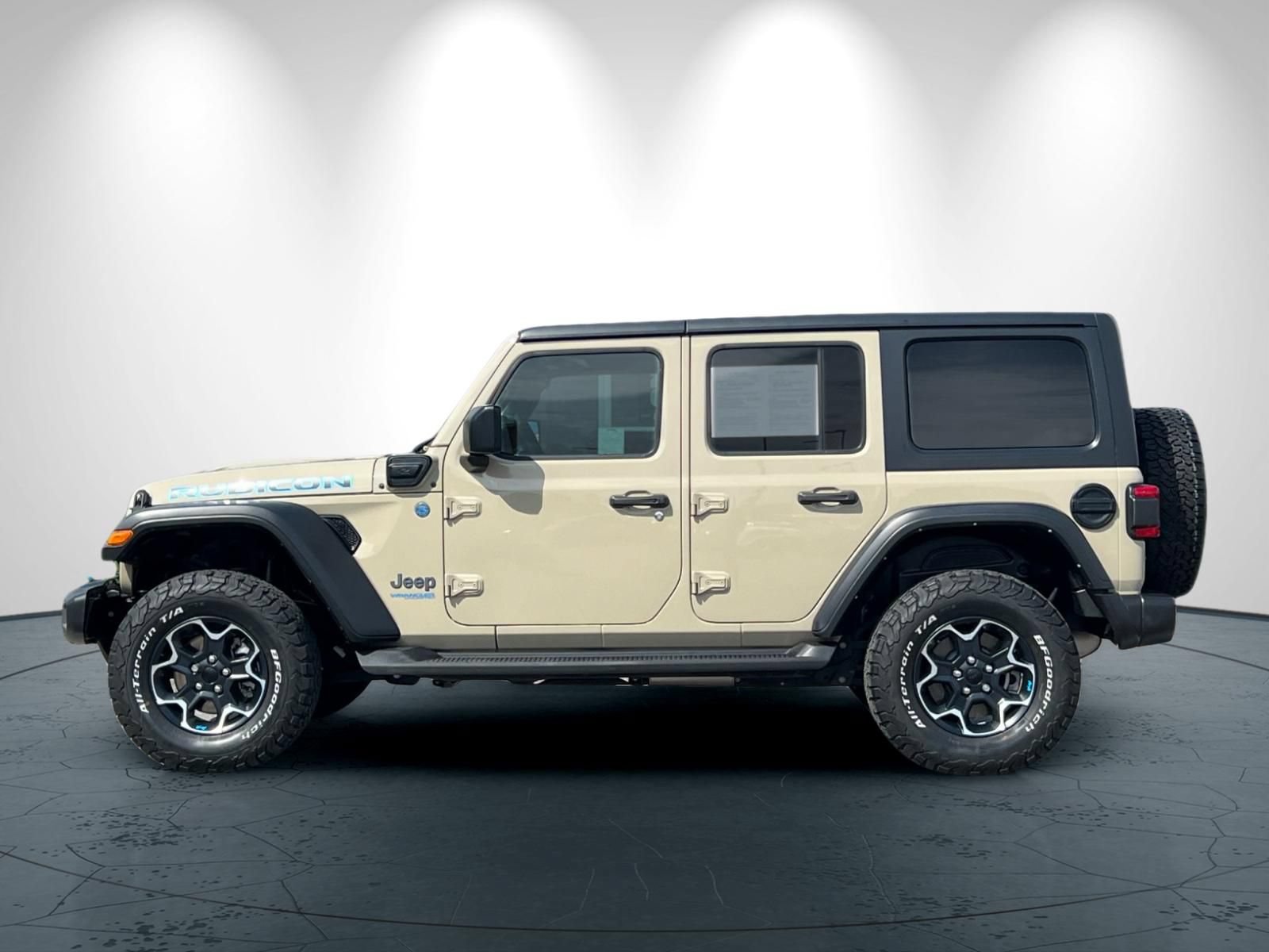 Used 2022 Jeep Wrangler Unlimited Rubicon 4xe w/ Safety Group AWD/4WD image 7
