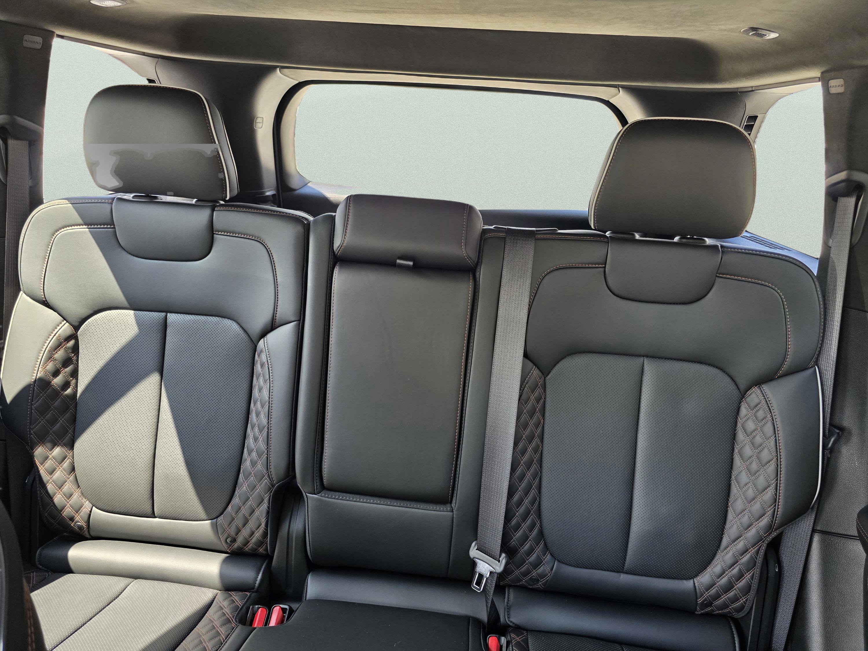 Used 2023 Jeep Grand Cherokee Summit image 12