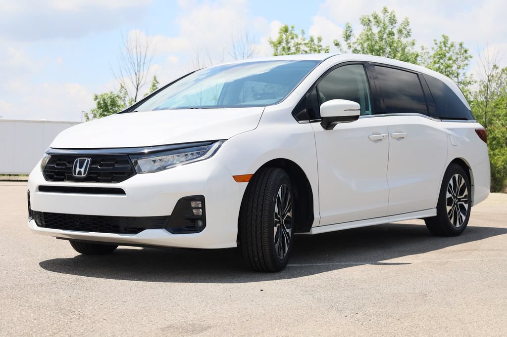 New 2026 Honda Odyssey Elite image 3
