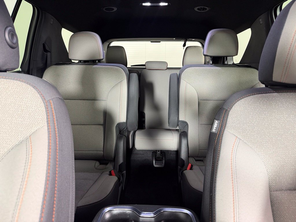 Used 2026 Chevrolet Traverse LT w/ Driver Confidence Package FWD image 18