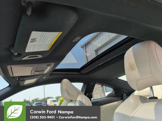 Used 2017 INFINITI Q60 Red Sport 400 AWD/4WD image 22