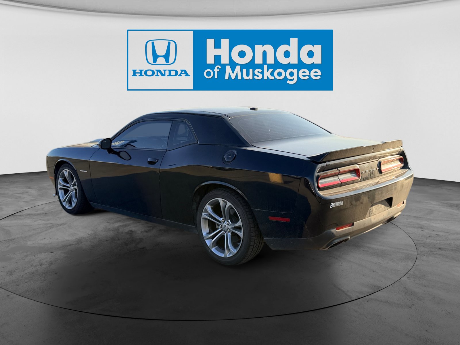 Used 2022 Dodge Challenger R/T RWD image 7