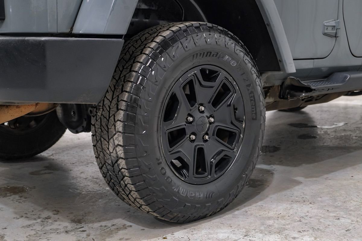 Used 2014 Jeep Wrangler Unlimited Rubicon w/ Connectivity Group image 60