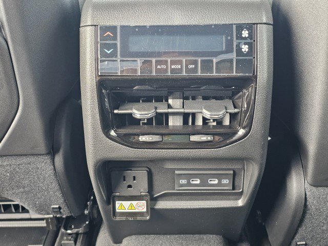 New 2026 Jeep Grand Cherokee L 4WD image 22