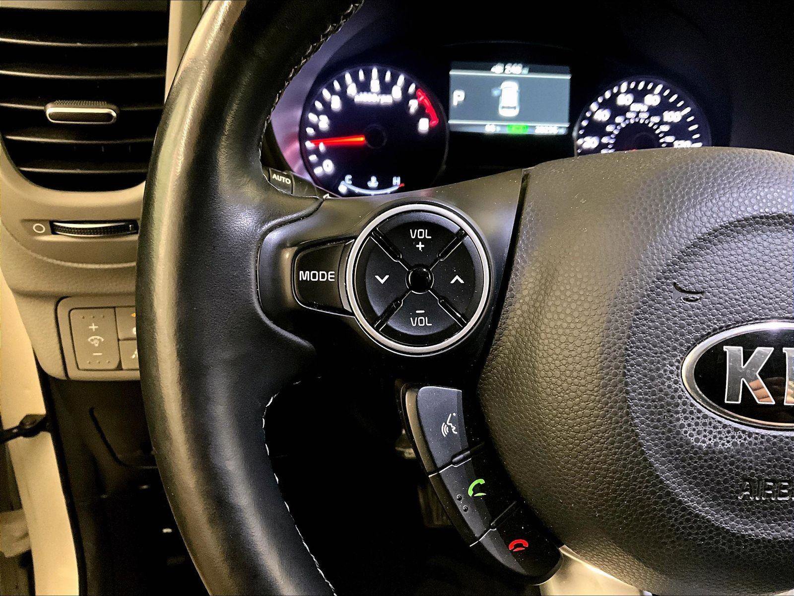 Used 2018 Kia Soul + w/ + Primo LIT Package FWD image 17