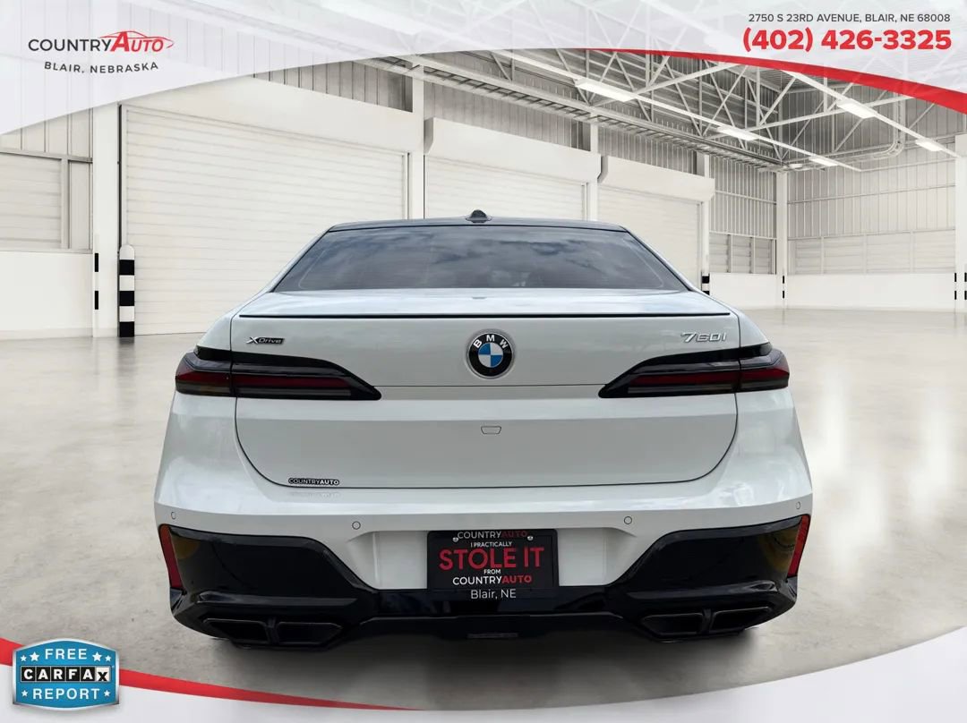 Used 2023 BMW 760i xDrive AWD/4WD image 4
