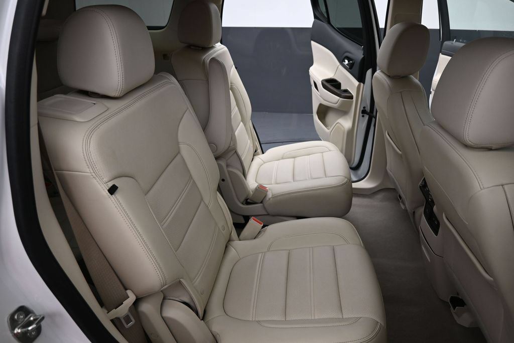 Used 2023 GMC Acadia Denali AWD/4WD image 14