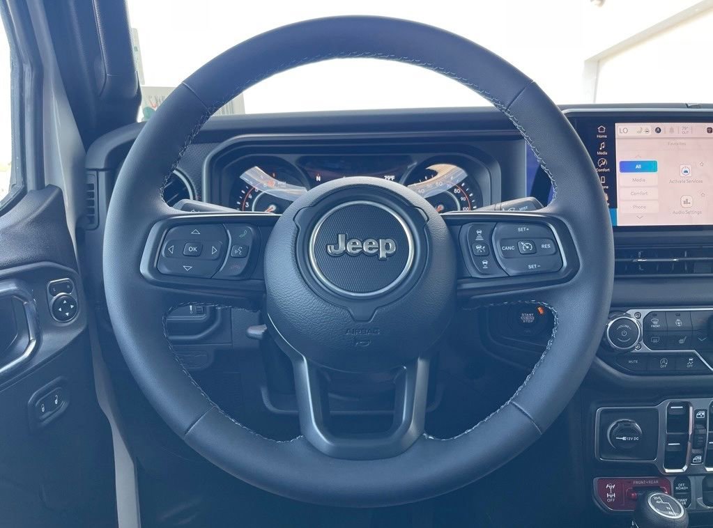 New 2025 Jeep Gladiator Rubicon w/ Convenience Group image 11