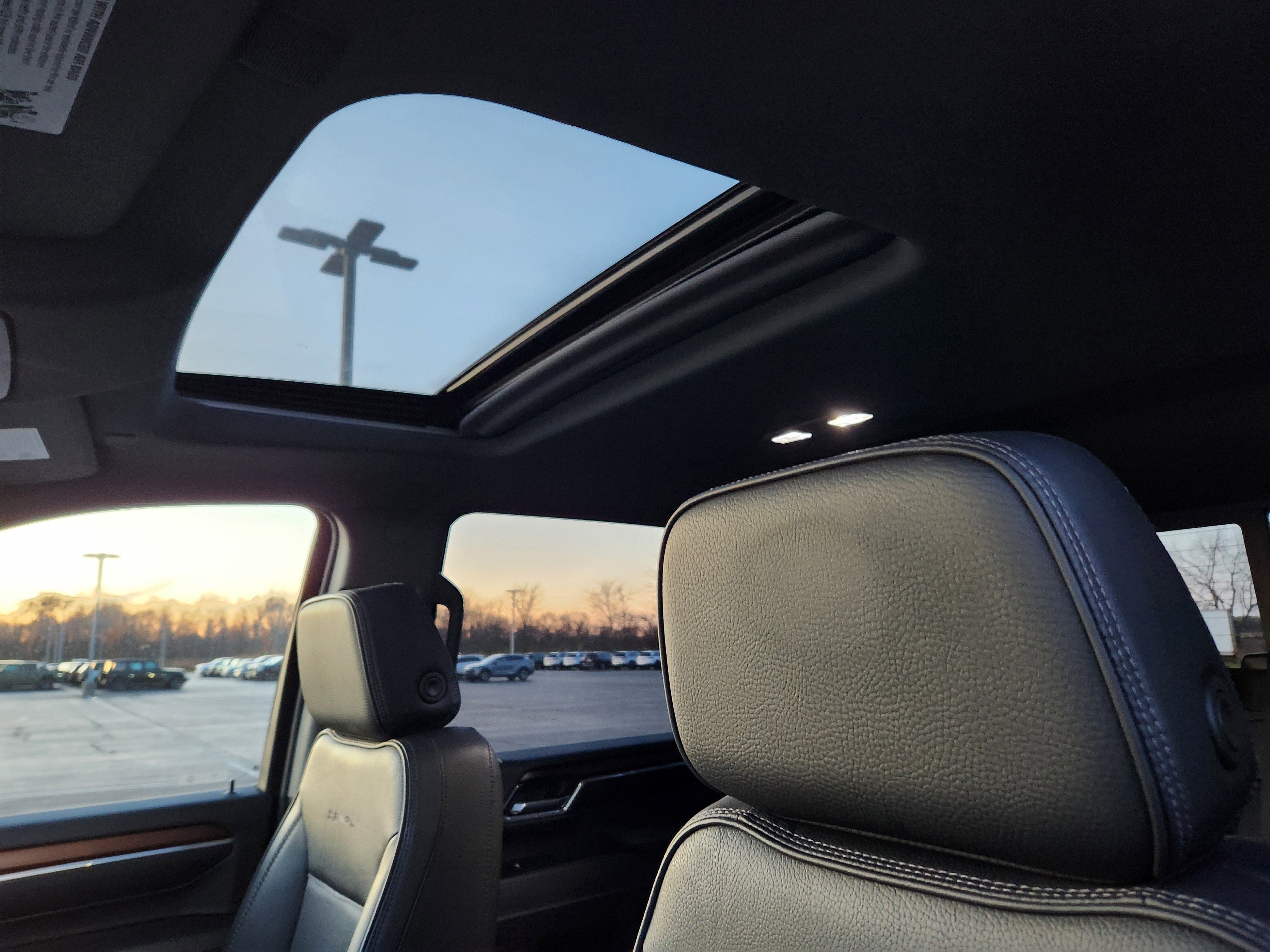 Used 2024 GMC Sierra 2500 Denali w/ Denali Reserve Package image 25