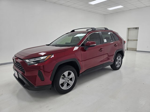 Used 2025 Toyota RAV4 XLE Premium image 5