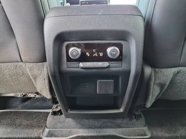 Used 2024 GMC Acadia Elevation FWD image 33