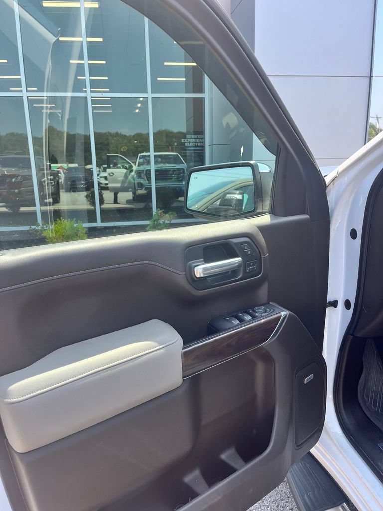 Used 2019 GMC Sierra 1500 SLT w/ SLT Premium Plus Package AWD/4WD image 8