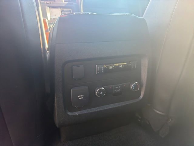 Used 2016 Lincoln Navigator Select AWD/4WD image 21