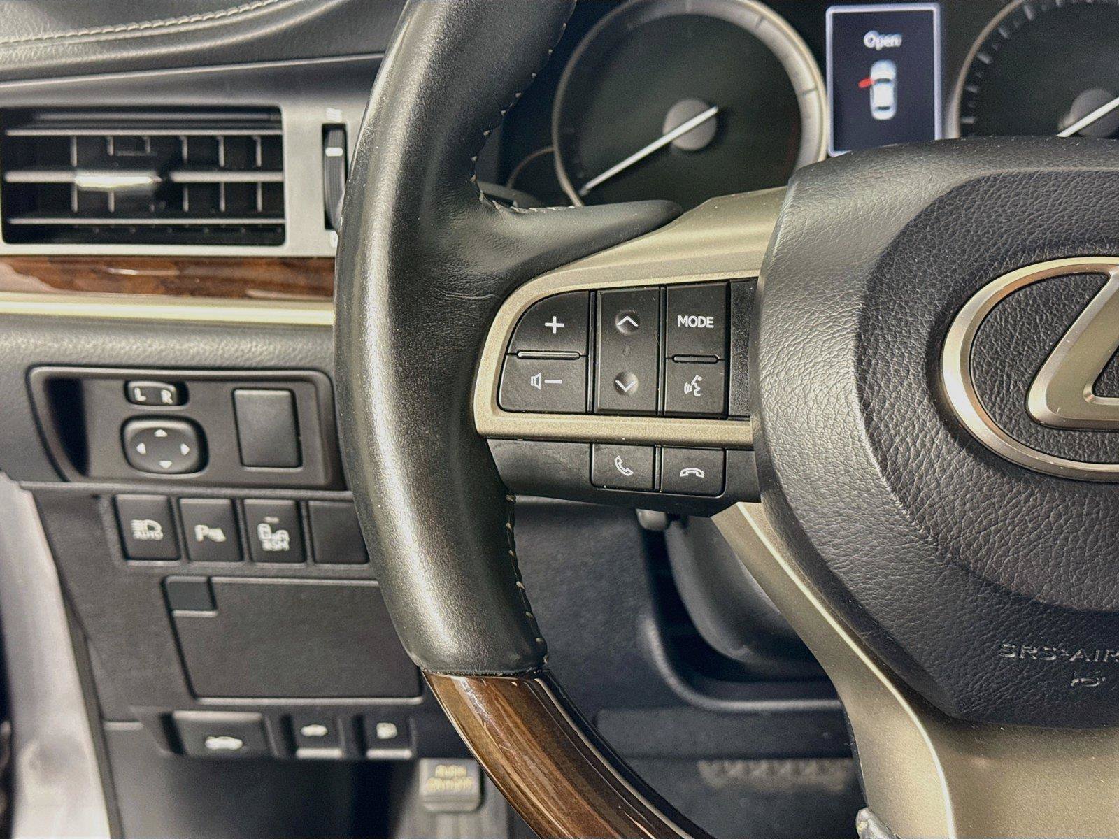 Used 2017 Lexus ES 350 w/ Luxury Package FWD image 18