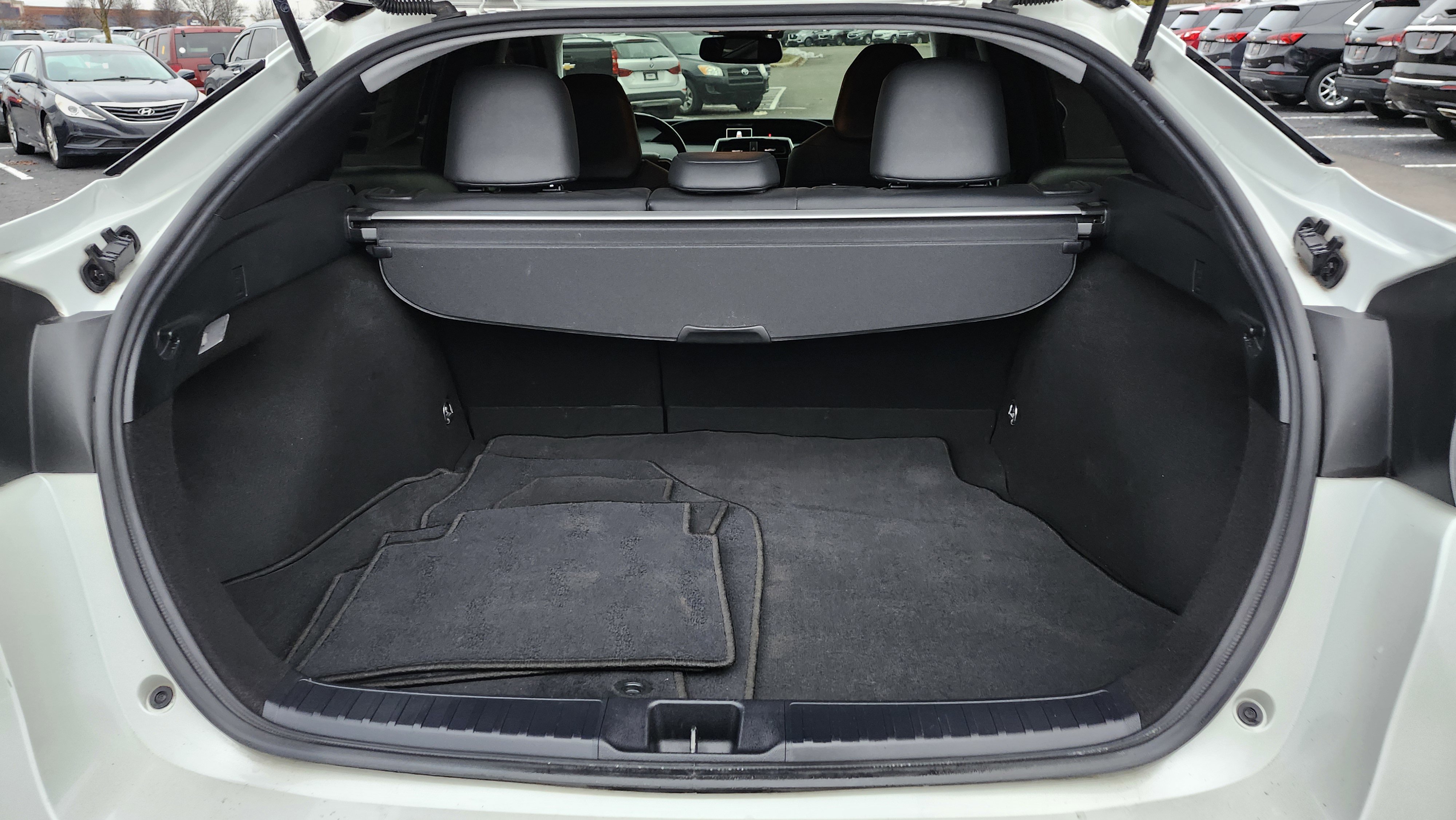 Used 2017 Toyota Prius Four image 25