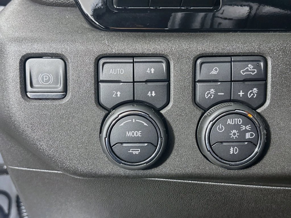 Certified 2024 Chevrolet Silverado 3500 High Country w/ Technology Package AWD/4WD image 12