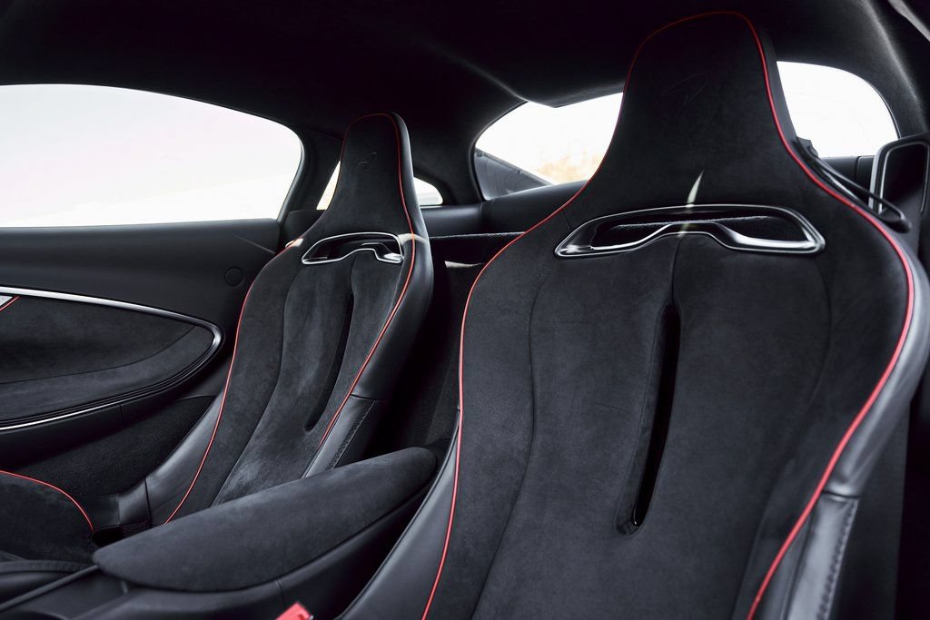 Used 2023 McLaren Artura RWD image 46