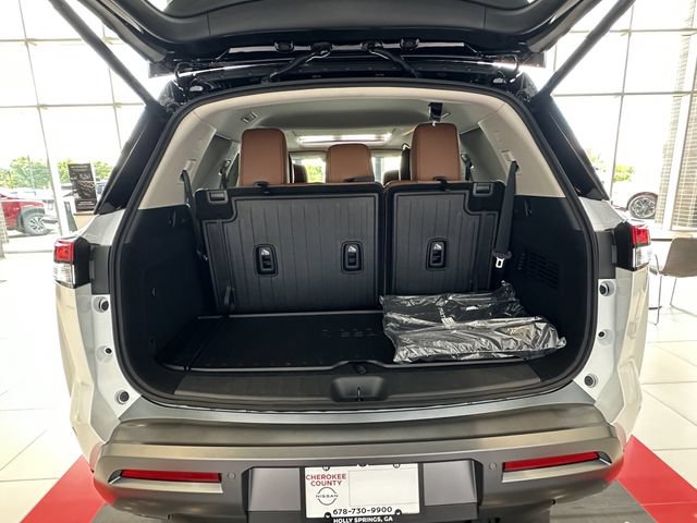 New 2026 Nissan Pathfinder Platinum AWD/4WD image 13