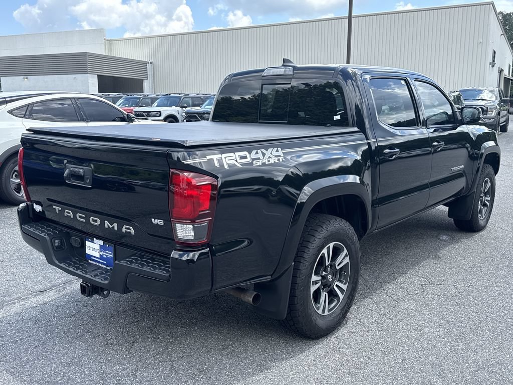 Used 2018 Toyota Tacoma TRD Sport AWD/4WD image 7