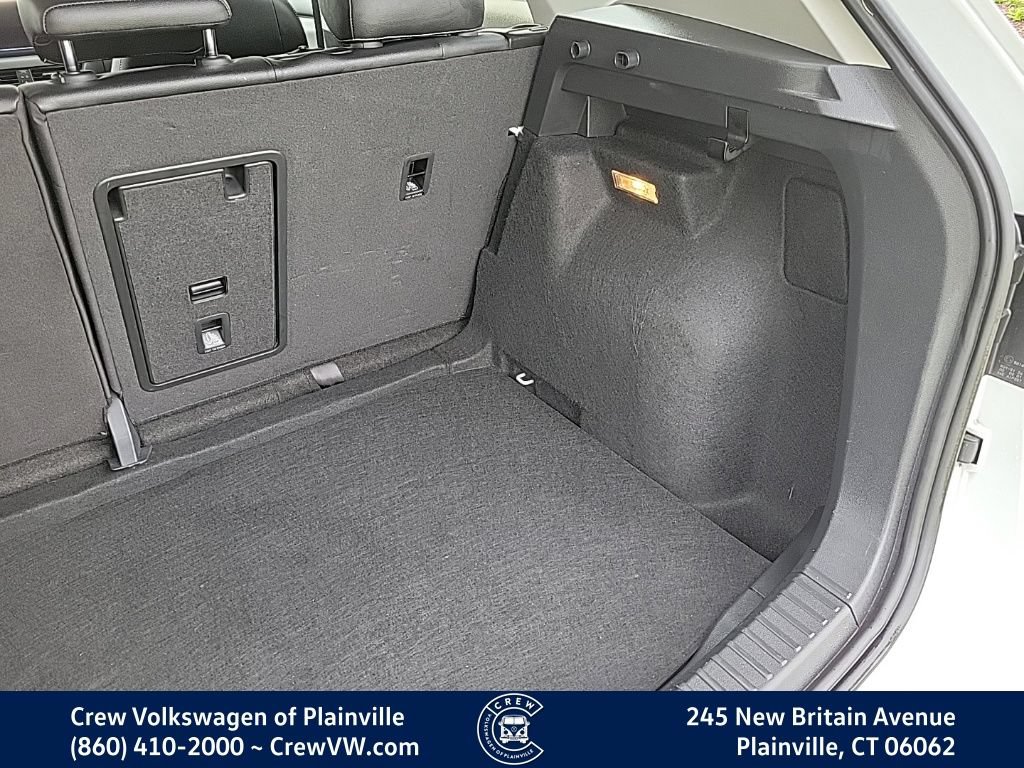 Certified 2022 Volkswagen Taos SE w/ Driver Assistance Package FWD image 54