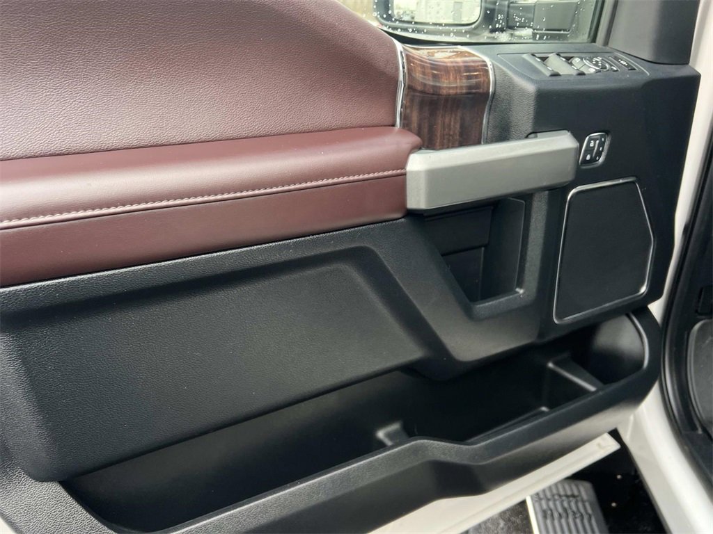 Used 2017 Ford F350 Platinum w/ Platinum Ultimate Package image 14