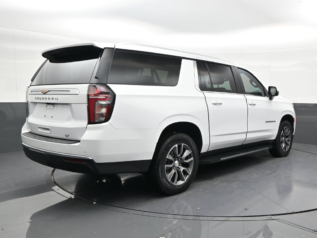 Used 2023 Chevrolet Suburban LT w/ LT Signature Package RWD image 5