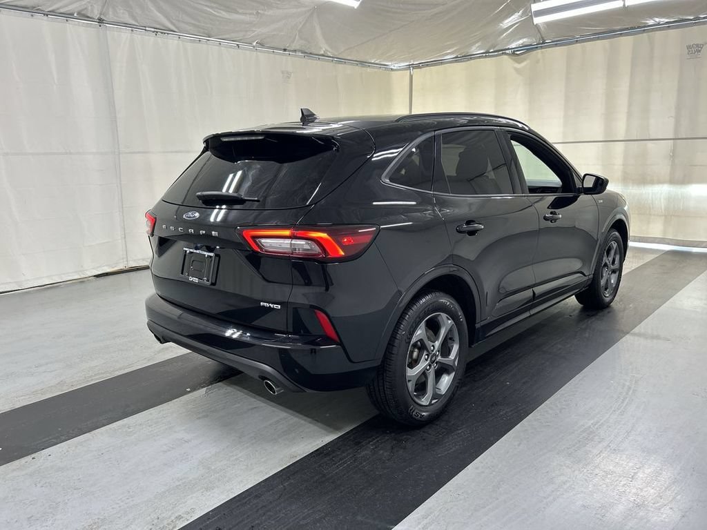 Used 2024 Ford Escape ST-Line AWD/4WD image 2