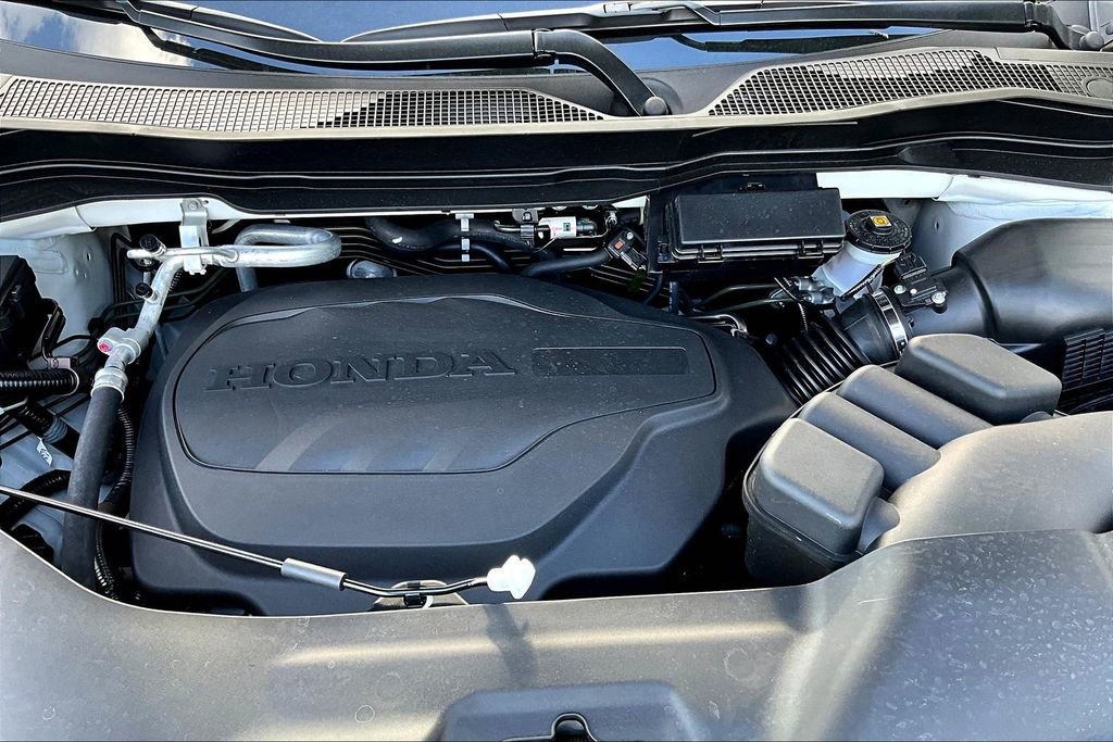 Certified 2025 Honda Ridgeline RTL image 21
