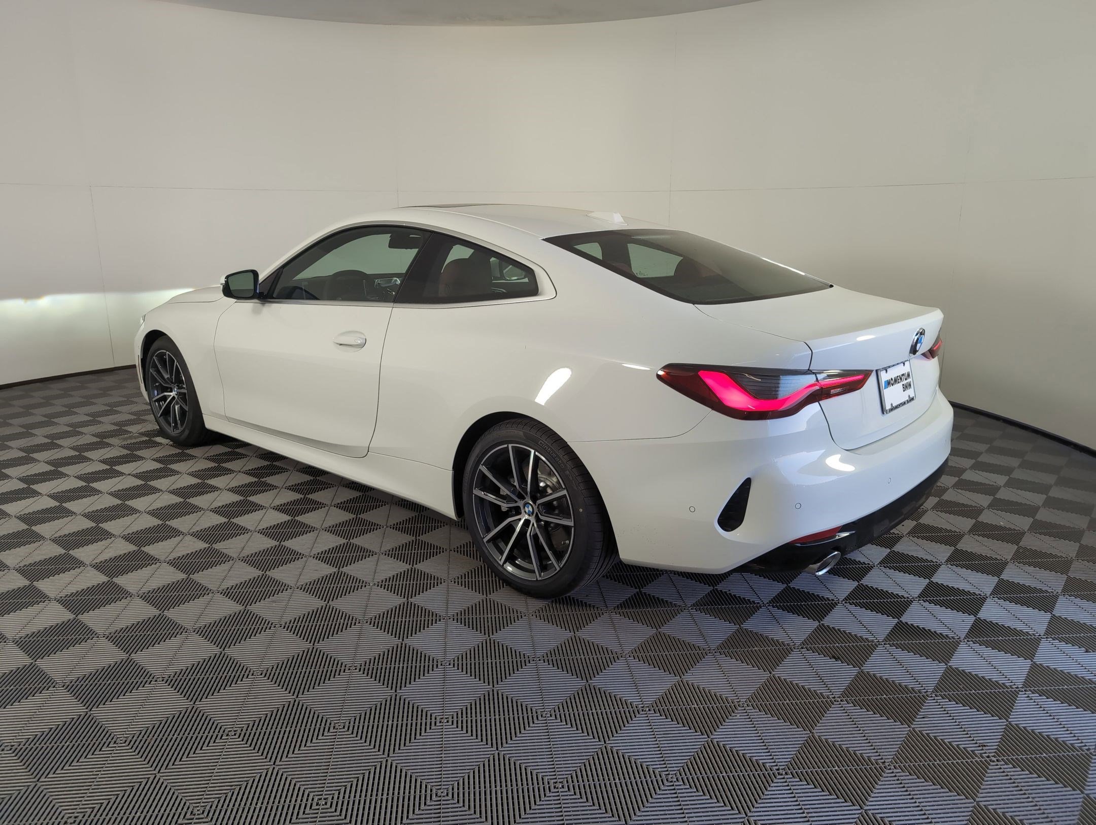 Used 2026 BMW 430i Coupe w/ Parking Assistance Package image 3