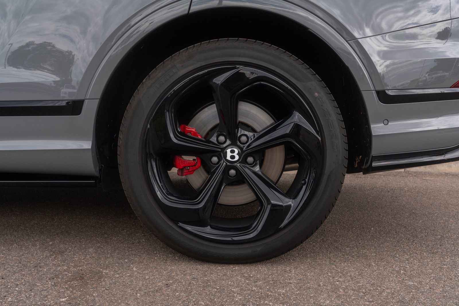 New 2025 Bentley Bentayga image 9