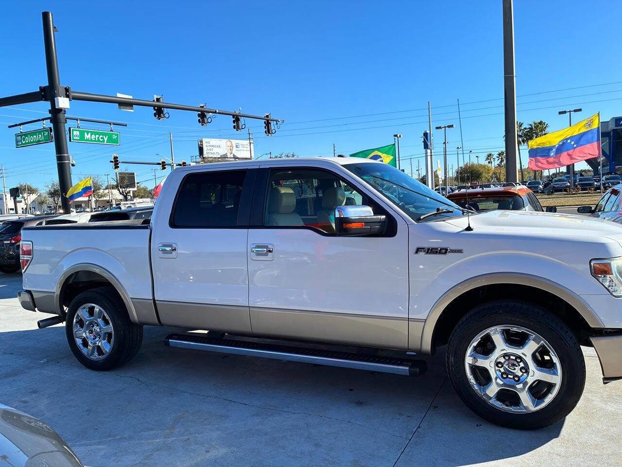 Used 2013 Ford F150 Lariat w/ Luxury Equipment Group image 2