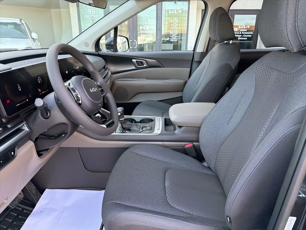 New 2026 Kia Carnival LX image 27