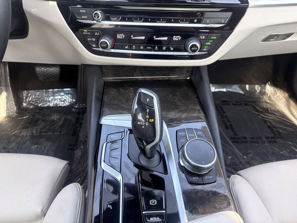 Used 2023 BMW 530i xDrive w/ Convenience Package AWD/4WD image 17