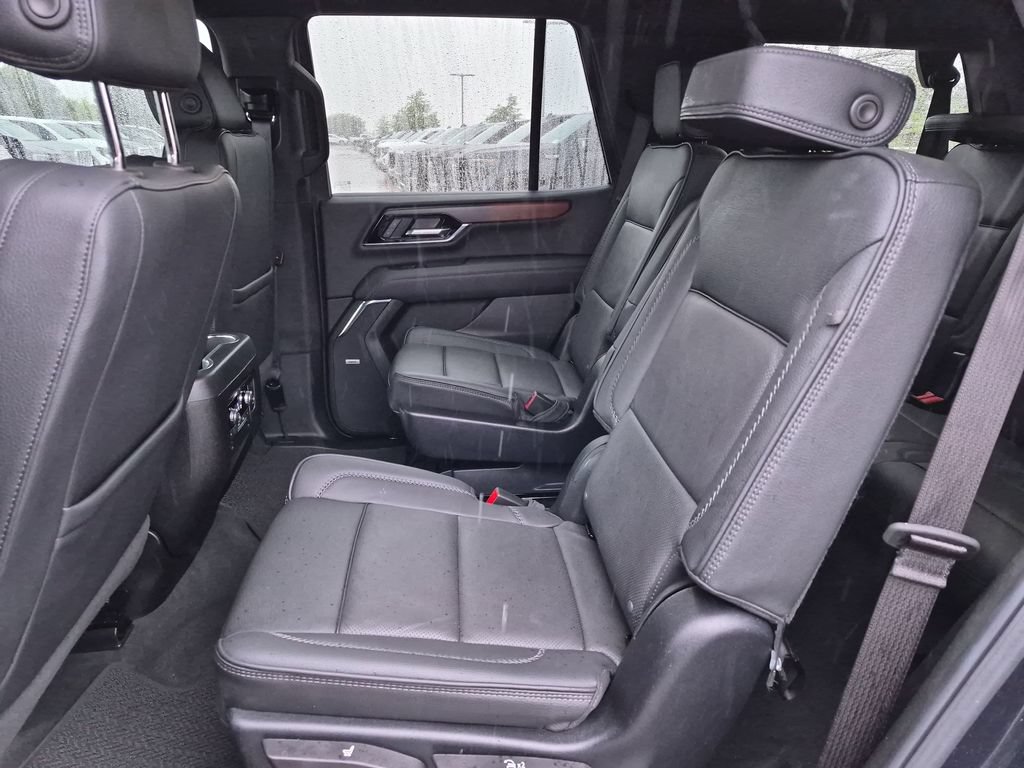 Certified 2025 GMC Yukon Denali RWD image 39
