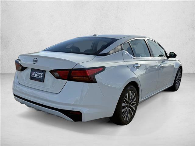 Used 2025 Nissan Altima 2.5 SV FWD image 5