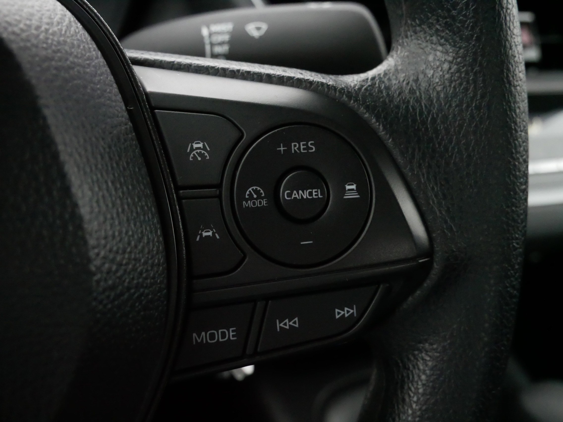 Certified 2025 Toyota Corolla LE image 25