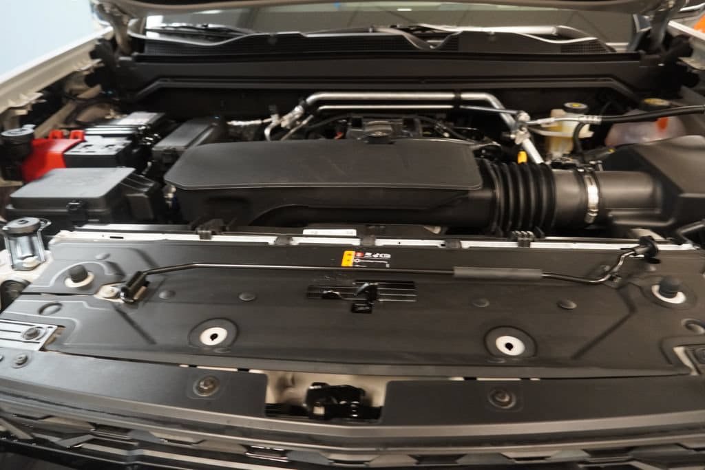 New 2026 Chevrolet Colorado ZR2 w/ Technology Package AWD/4WD image 40