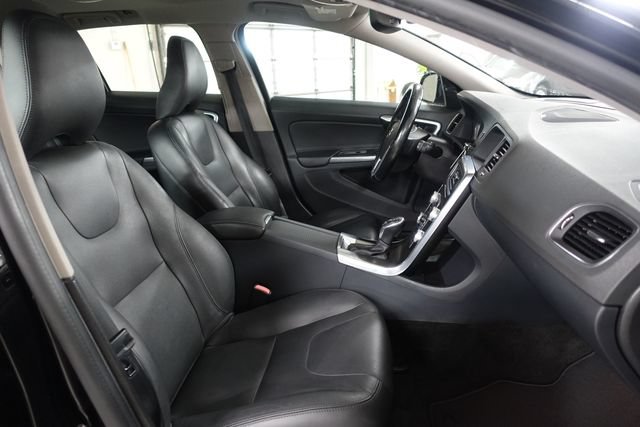 Used 2015 Volvo V60 T5 Platinum w/ Climate Package AWD/4WD image 25