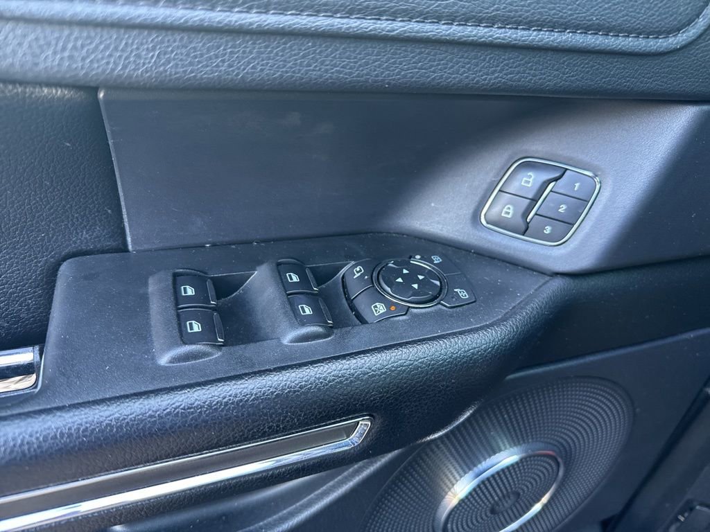 Used 2020 Ford Expedition XLT w/ Equipment Group 202A RWD image 17