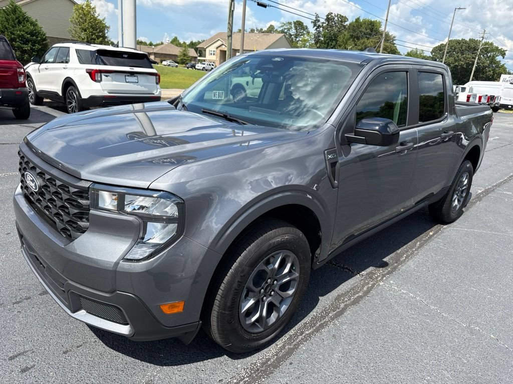 New 2026 Ford Maverick XLT w/ XLT Luxury Package FWD image 4