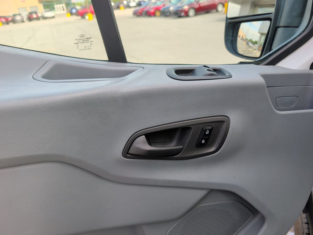 Used 2015 Ford Transit 150 XLT RWD image 10