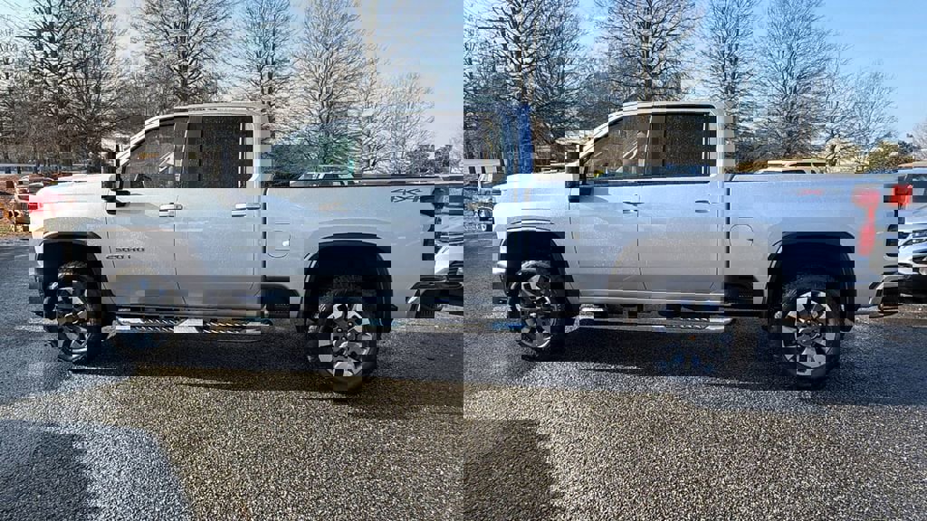 Certified 2022 Chevrolet Silverado 2500 LT w/ Convenience Package image 8