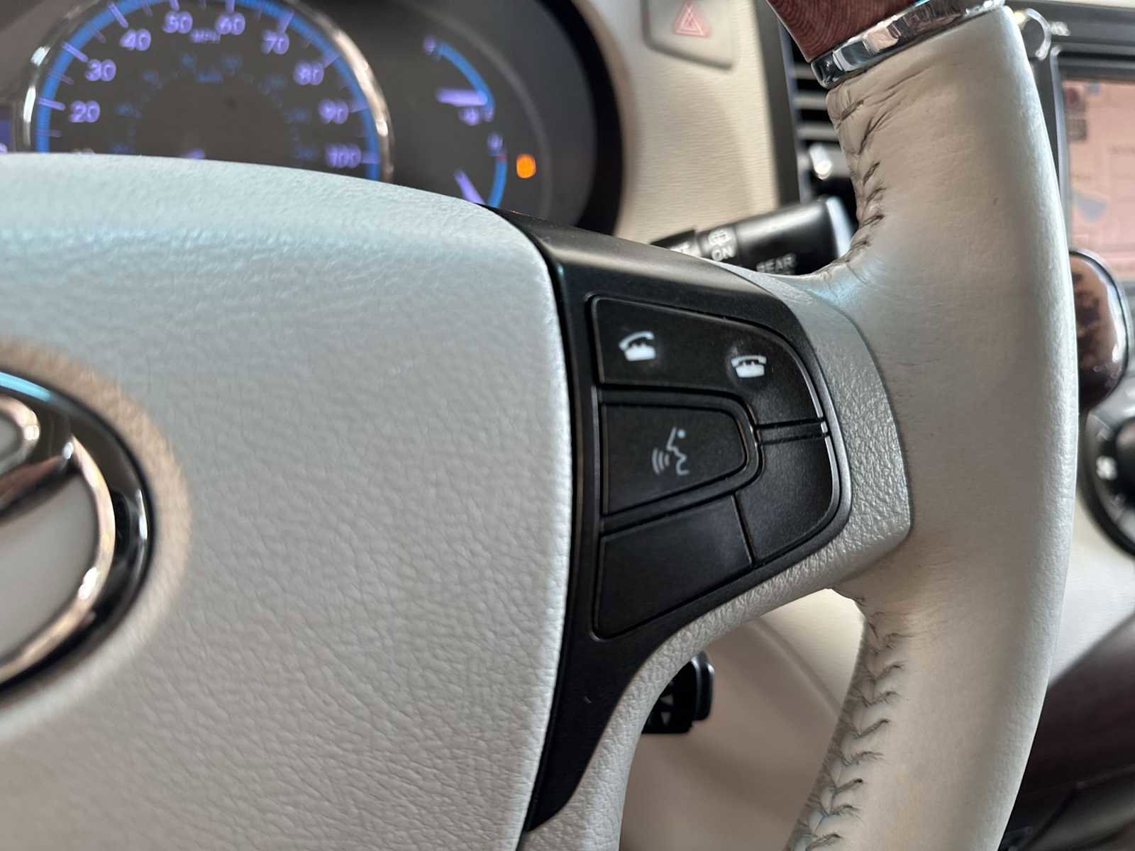 Used 2014 Toyota Sienna Limited w/ Limited Premium Package image 22