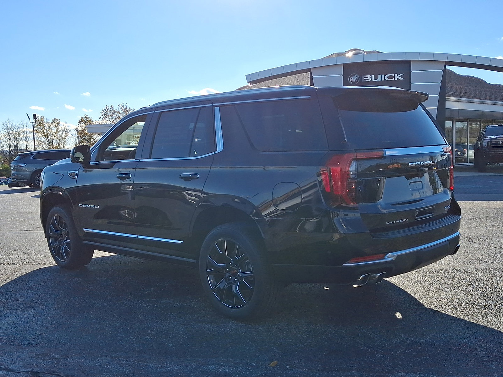 New 2026 GMC Yukon Denali w/ Denali Reserve Package image 5