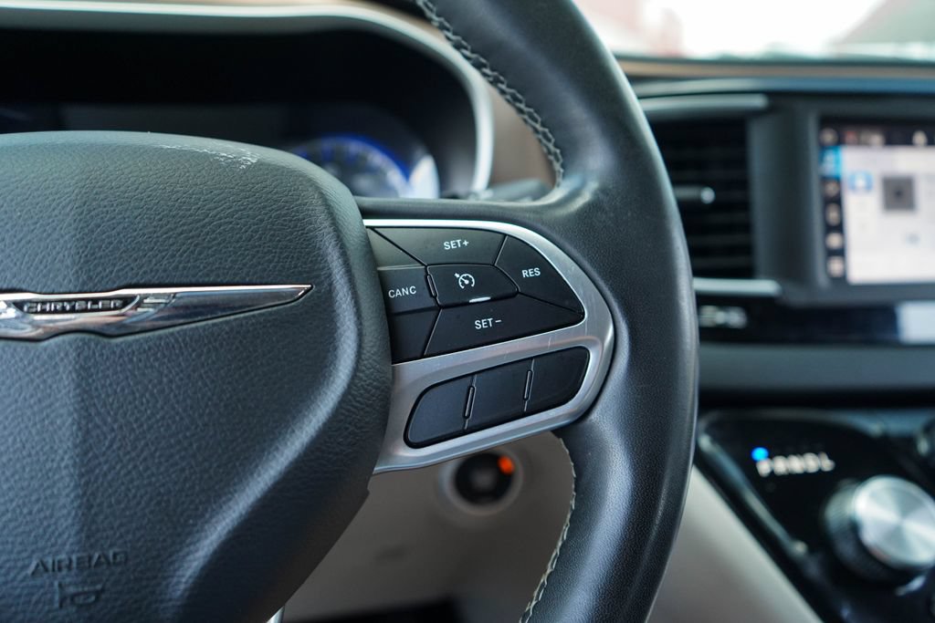 Used 2023 Chrysler Voyager LX FWD image 33