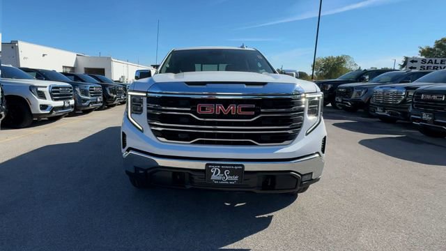 New 2026 GMC Sierra 1500 SLT w/ SLT Premium Package image 3